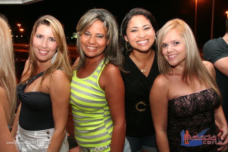 Balada: Fotos de Sexta na Plataforma do Choop na Cidade do Automovel - DF