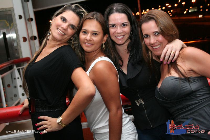 Balada: Fotos de Sexta na Plataforma do Choop na Cidade do Automovel - DF