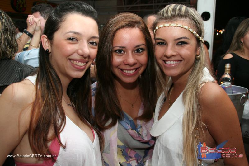 Balada: Fotos de Sexta na Plataforma do Choop na Cidade do Automovel - DF