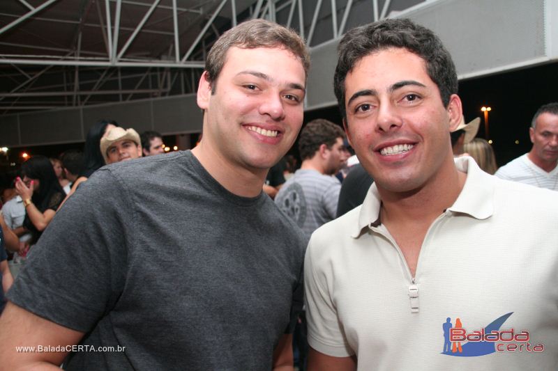 Balada: Fotos de Sexta na Plataforma do Choop na Cidade do Automovel - DF