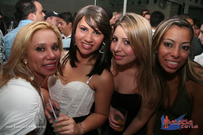 Balada: Fotos de Sexta na Plataforma do Choop na Cidade do Automovel - DF