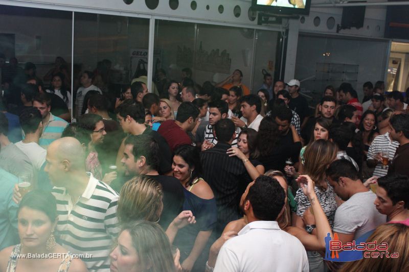 Balada: Fotos de Sexta na Plataforma do Choop na Cidade do Automovel - DF