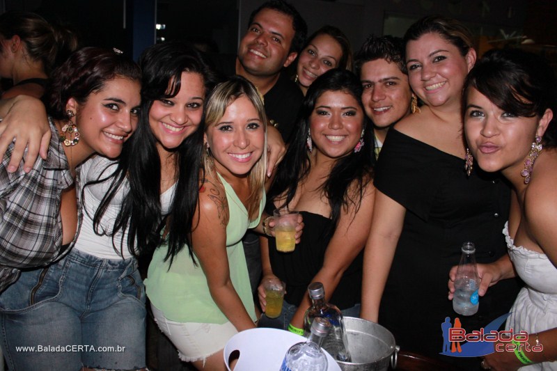 Balada: Fotos de Sexta na Plataforma do Choop na Cidade do Automovel - DF