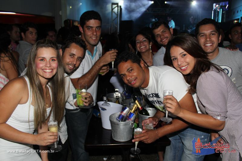 Balada: Fotos de Sexta na Plataforma do Choop na Cidade do Automovel - DF