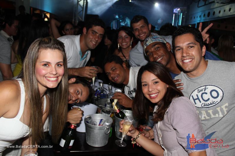 Balada: Fotos de Sexta na Plataforma do Choop na Cidade do Automovel - DF