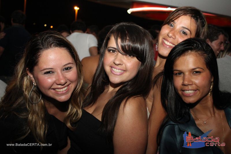 Balada: Fotos de Sexta na Plataforma do Choop na Cidade do Automovel - DF