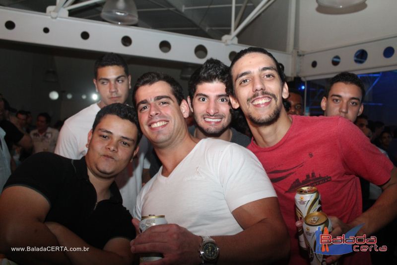 Balada: Fotos de Sexta na Plataforma do Choop na Cidade do Automovel - DF