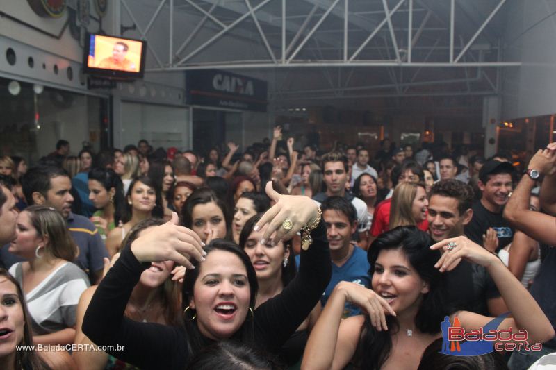 Balada: Fotos de Sexta na Plataforma do Choop na Cidade do Automovel - DF