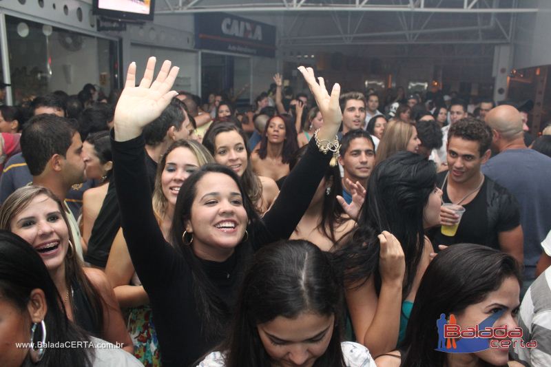 Balada: Fotos de Sexta na Plataforma do Choop na Cidade do Automovel - DF