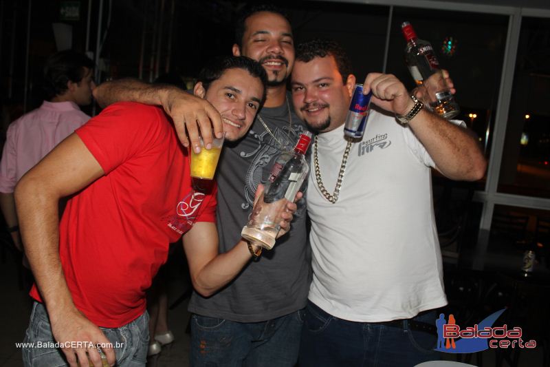 Balada: Fotos de Sexta na Plataforma do Choop na Cidade do Automovel - DF