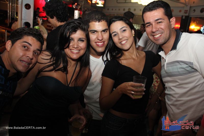 Balada: Fotos de Sexta na Plataforma do Choop na Cidade do Automovel - DF