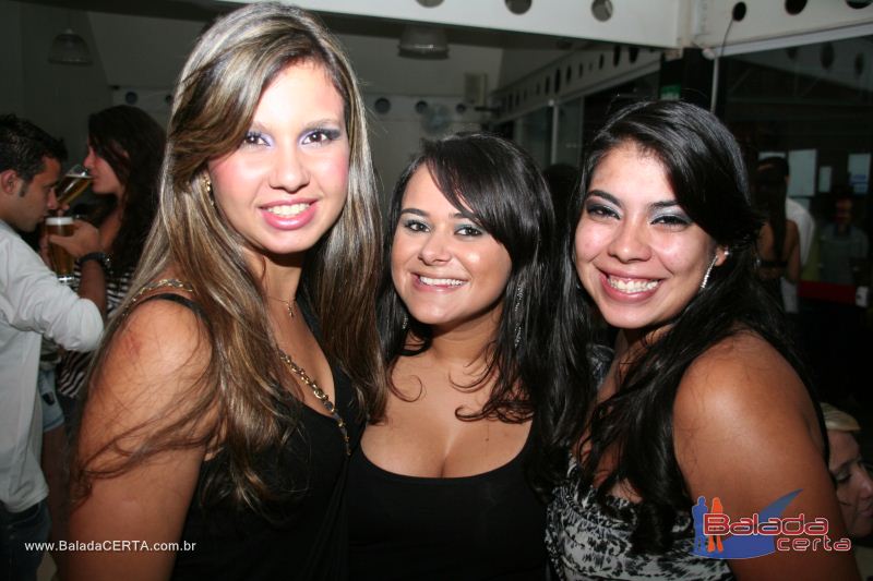 Balada: Fotos de Sexta na Plataforma do Choop na Cidade do Automovel - DF