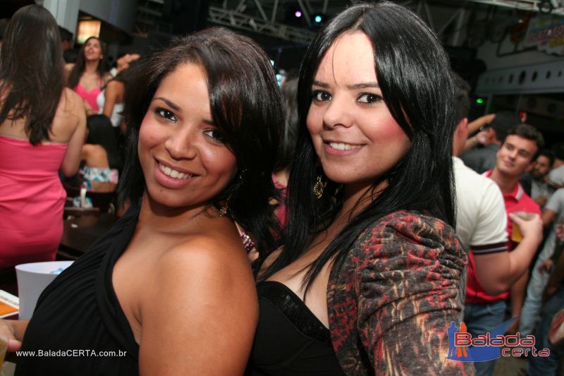 Balada: Fotos de Sexta na Plataforma do Choop na Cidade do Automovel - DF