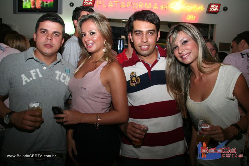 Balada: Fotos de Sexta na Plataforma do Choop na Cidade do Automovel - DF