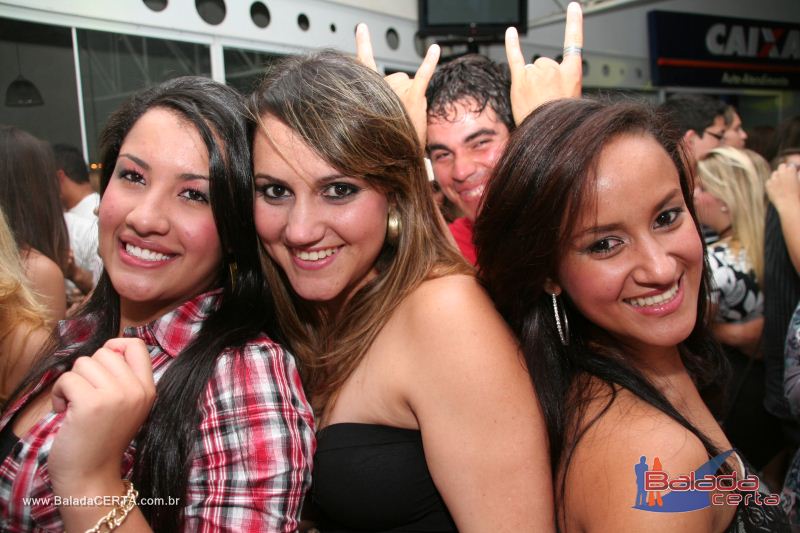 Balada: Fotos de Sexta na Plataforma do Choop na Cidade do Automovel - DF