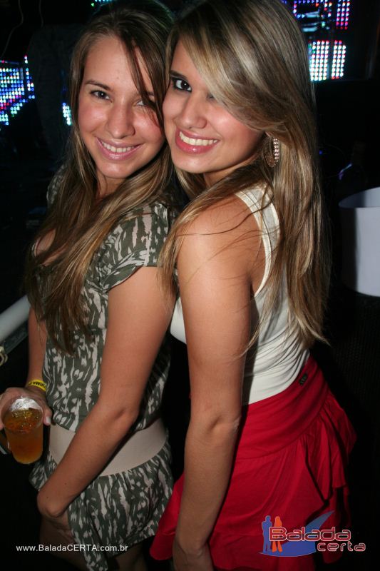 Balada: Fotos de Sexta na Plataforma do Choop na Cidade do Automovel - DF