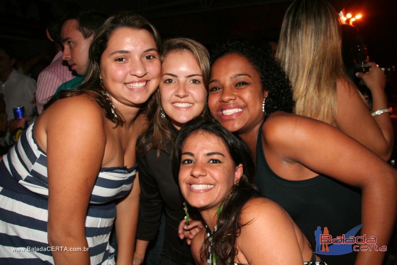 Balada: Fotos de Sexta na Plataforma do Choop na Cidade do Automovel - DF