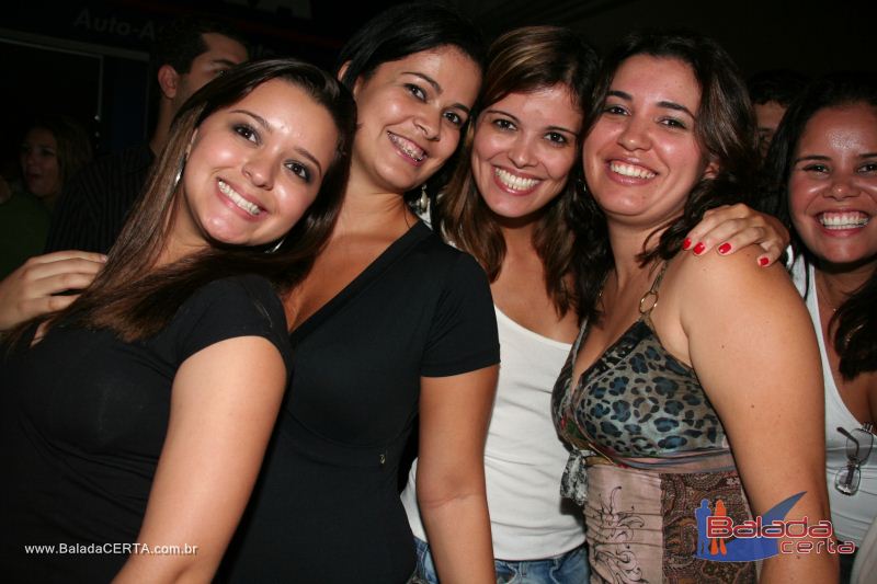 Balada: Fotos de Sexta na Plataforma do Choop na Cidade do Automovel - DF