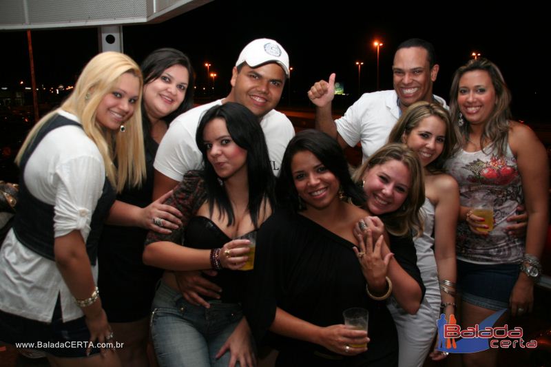 Balada: Fotos de Sexta na Plataforma do Choop na Cidade do Automovel - DF