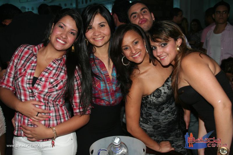 Balada: Fotos de Sexta na Plataforma do Choop na Cidade do Automovel - DF