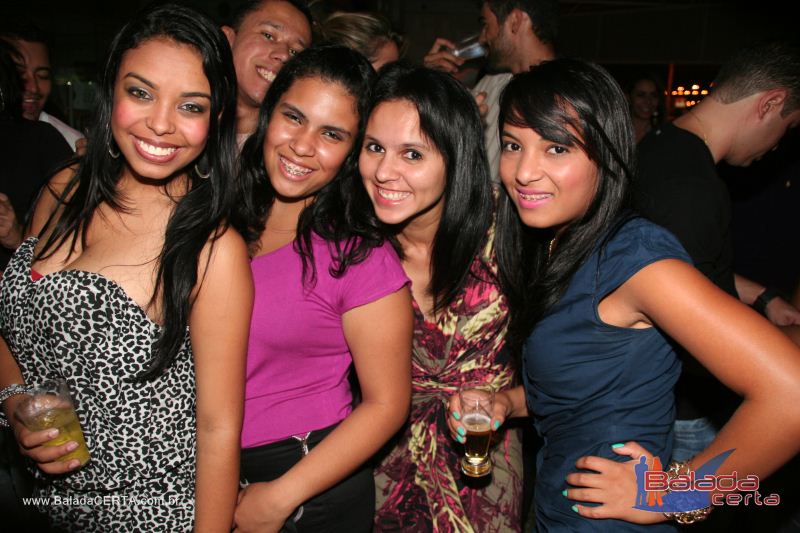 Balada: Fotos de Sexta na Plataforma do Choop na Cidade do Automovel - DF