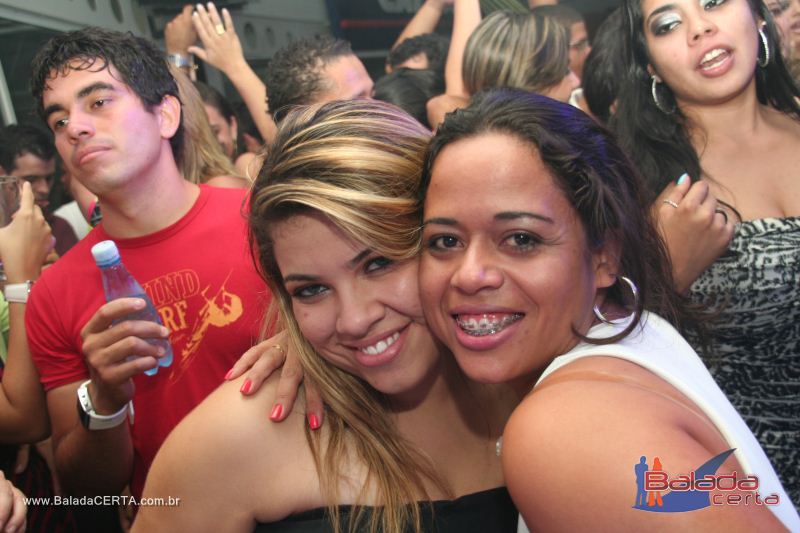 Balada: Fotos de Sexta na Plataforma do Choop na Cidade do Automovel - DF