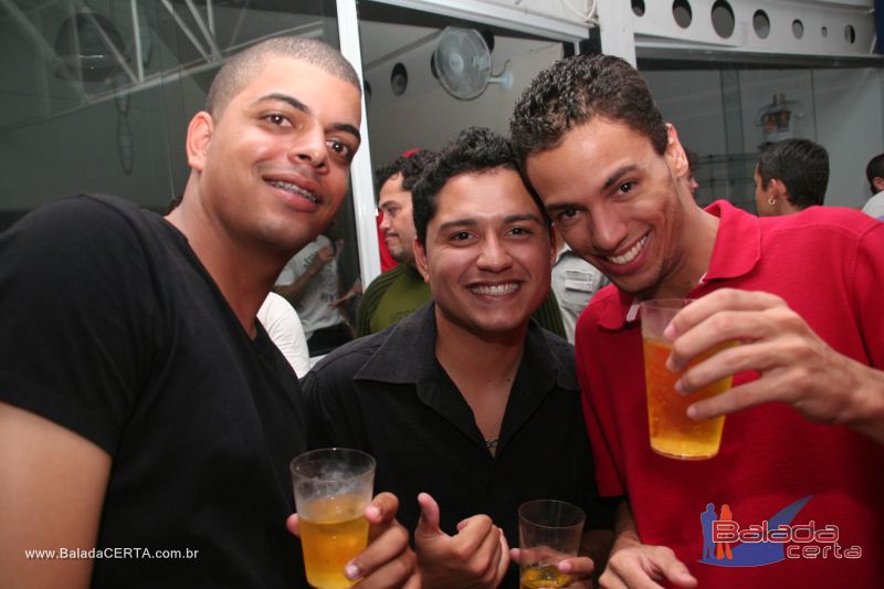 Balada: Fotos de Sexta na Plataforma do Choop na Cidade do Automovel - DF