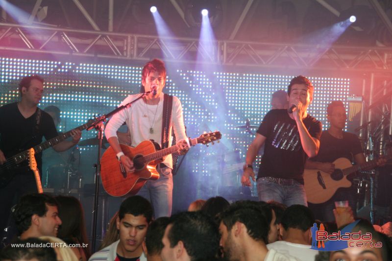 Balada: Fotos de Sexta na Plataforma do Choop na Cidade do Automovel - DF