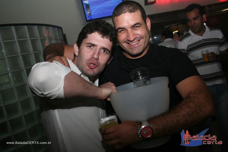 Balada: Fotos de Sexta na Plataforma do Choop na Cidade do Automovel - DF