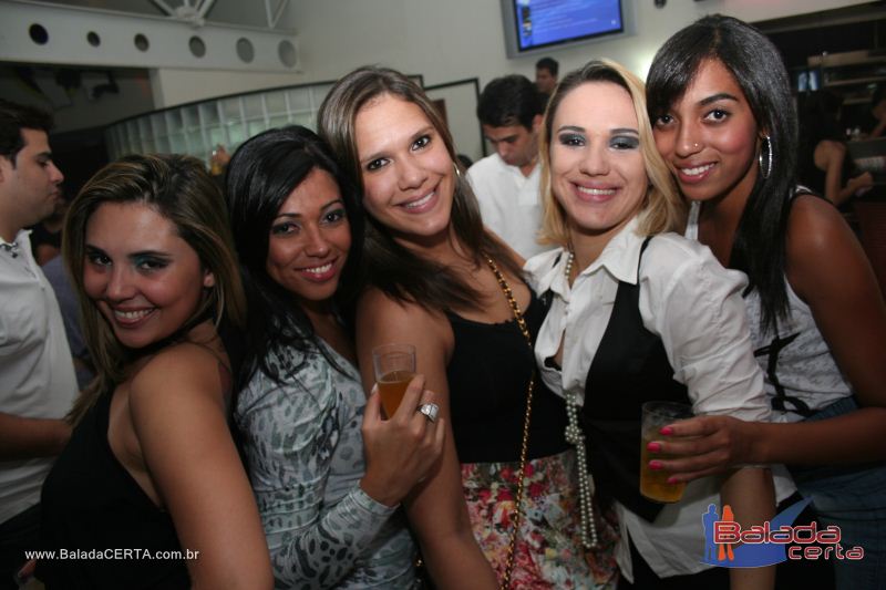 Balada: Fotos de Sexta na Plataforma do Choop na Cidade do Automovel - DF