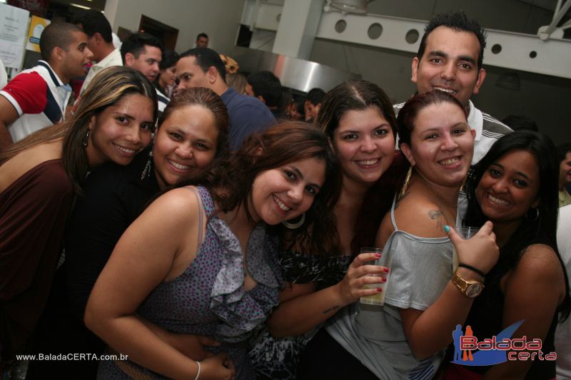 Balada: Fotos de Sexta na Plataforma do Choop na Cidade do Automovel - DF