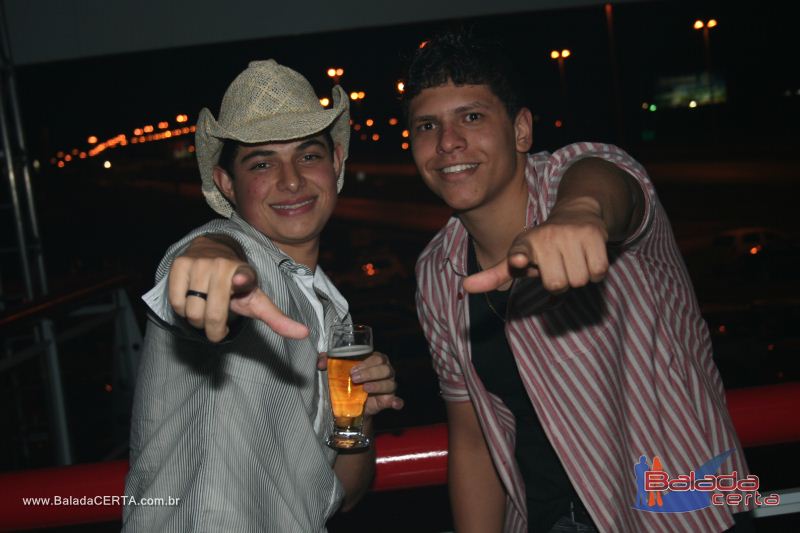 Balada: Fotos de Sexta na Plataforma do Choop na Cidade do Automovel - DF