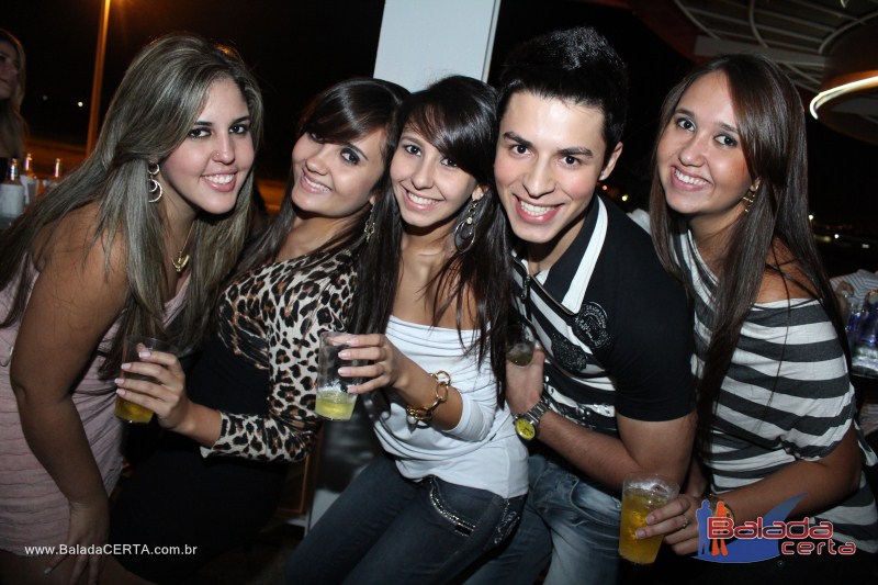Balada: Fotos de Sexta na Plataforma do Choop na Cidade do Automovel - DF