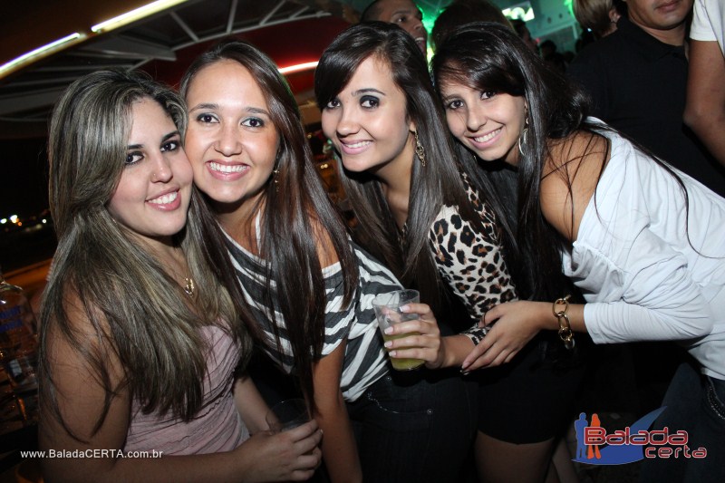 Balada: Fotos de Sexta na Plataforma do Choop na Cidade do Automovel - DF