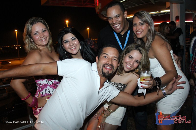 Balada: Pr� Lan�amento do CD Junior & Marlon na Plataforma do Choop