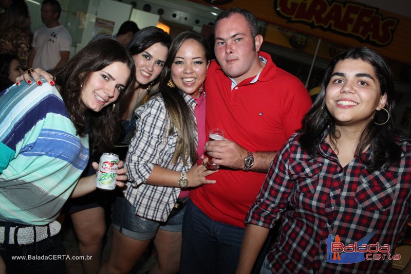 Balada: Pr� Lan�amento do CD Junior & Marlon na Plataforma do Choop