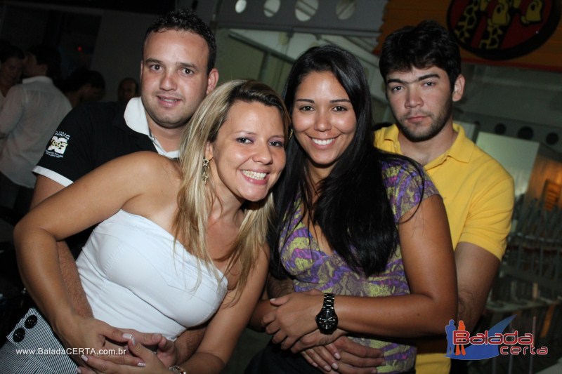 Balada: Pr� Lan�amento do CD Junior & Marlon na Plataforma do Choop