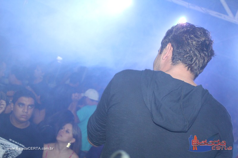 Balada: Pr� Lan�amento do CD Junior & Marlon na Plataforma do Choop