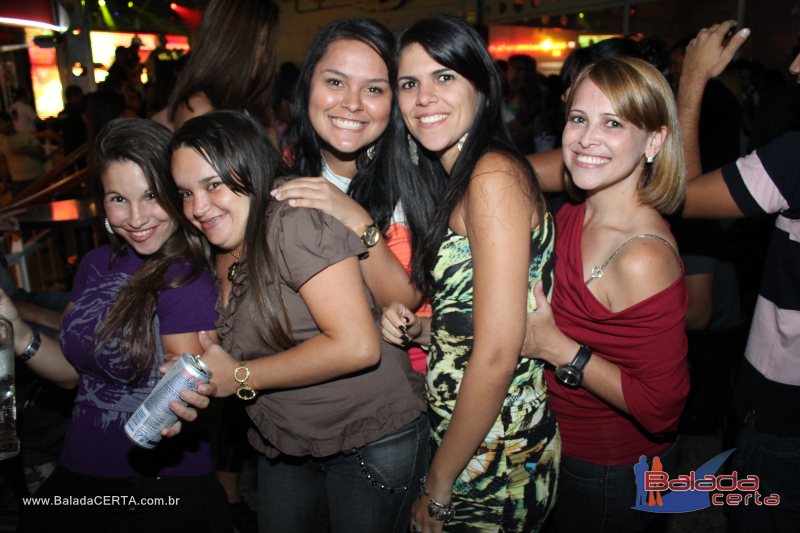Balada: Fotos de Sexta na Plataforma do Choop na Cidade do Automovel - DF