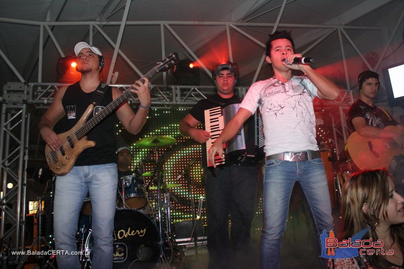Balada: Fotos de Sexta na Plataforma do Choop na Cidade do Automovel - DF