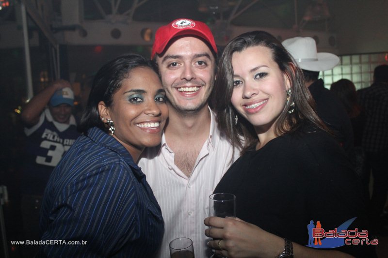 Balada: Fotos de Sexta na Plataforma do Choop na Cidade do Automovel - DF