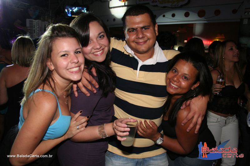 Balada: Fotos de Sexta na Plataforma do Choop na Cidade do Automovel - DF