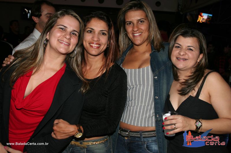 Balada: Fotos de Sexta na Plataforma do Choop na Cidade do Automovel - DF