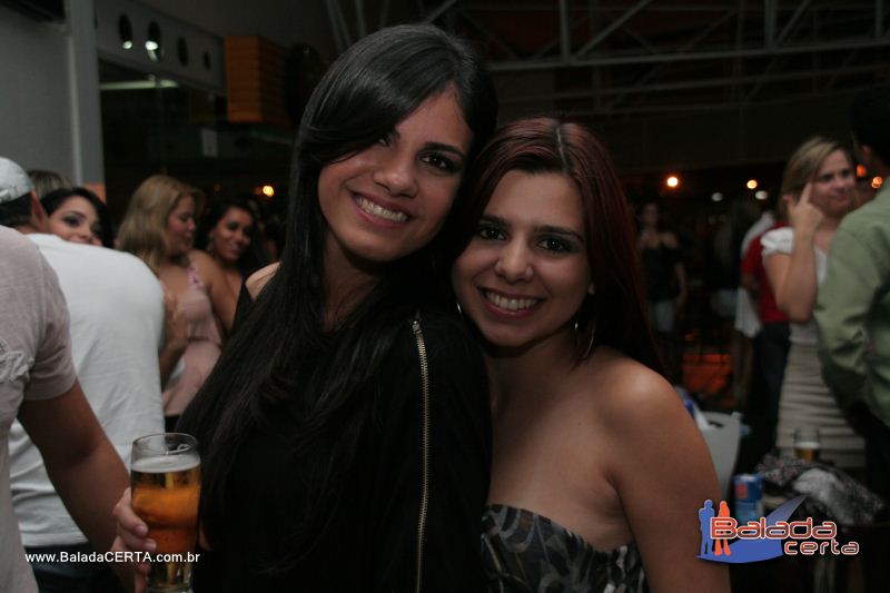 Balada: Fotos de Sexta na Plataforma do Choop na Cidade do Automovel - DF