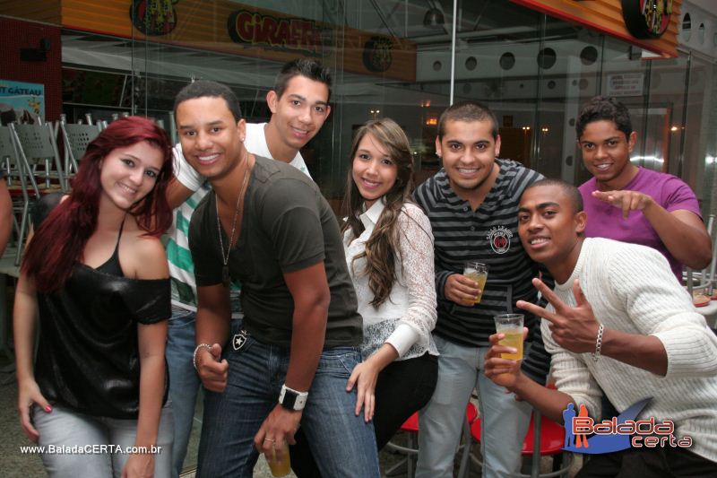 Balada: Fotos de Sexta na Plataforma do Choop na Cidade do Automovel - DF