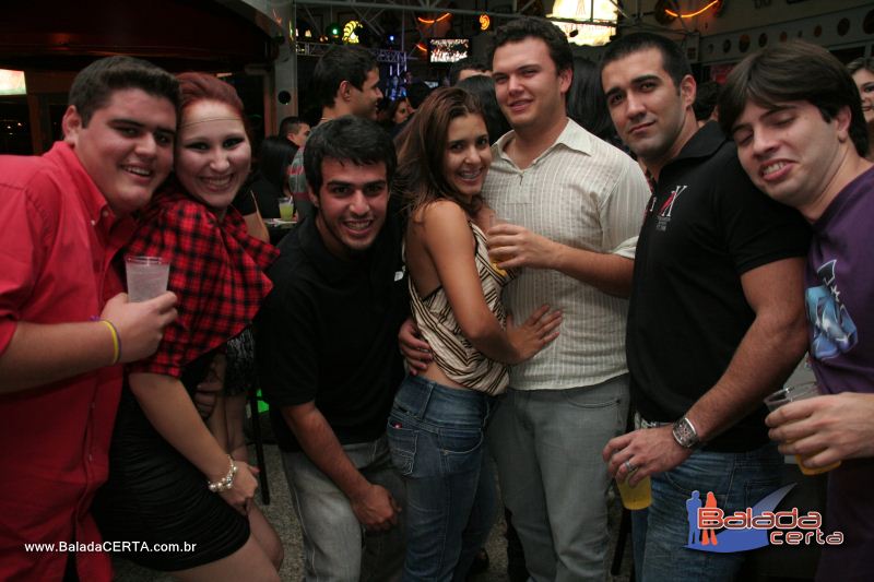 Balada: Fotos de Sexta na Plataforma do Choop na Cidade do Automovel - DF