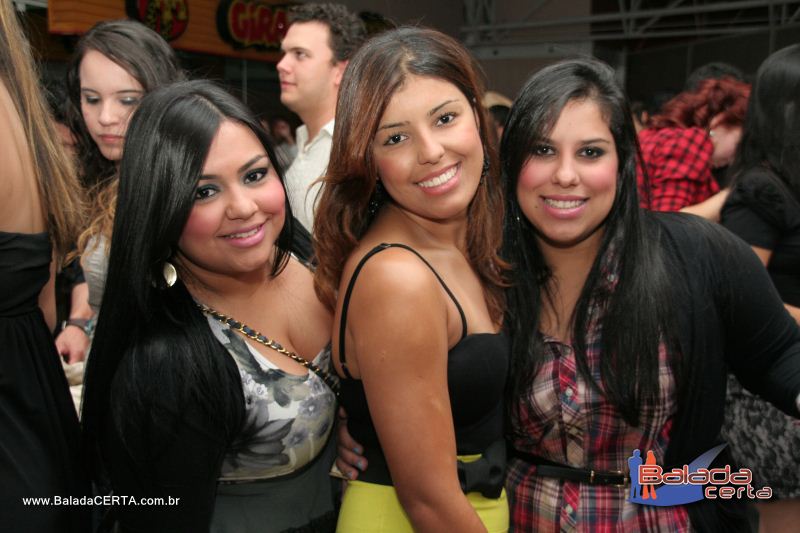 Balada: Fotos de Sexta na Plataforma do Choop na Cidade do Automovel - DF