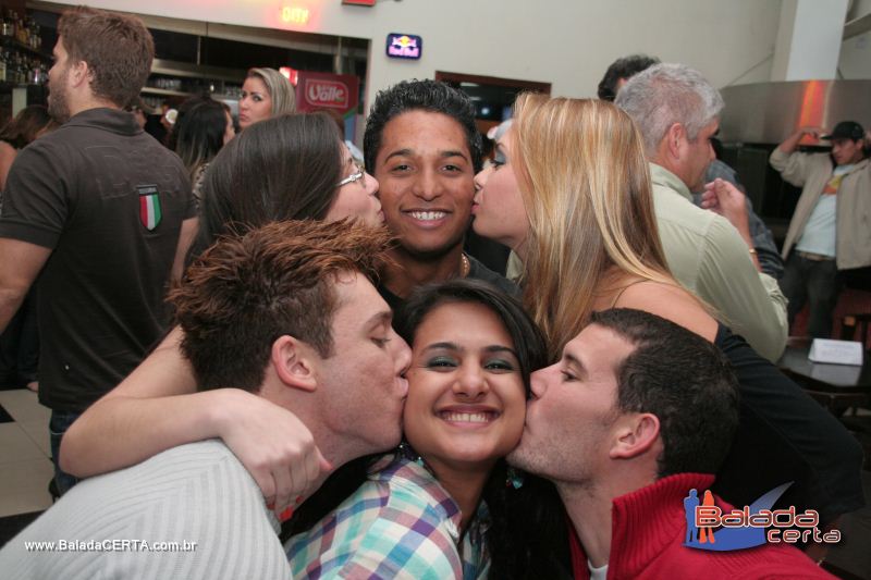 Balada: Fotos de Sexta na Plataforma do Choop na Cidade do Automovel - DF