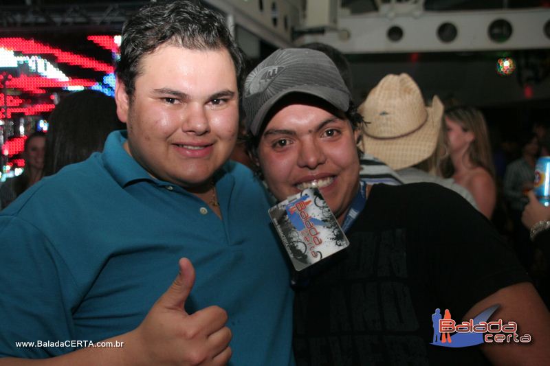 Balada: Fotos de Sexta na Plataforma do Choop na Cidade do Automovel - DF