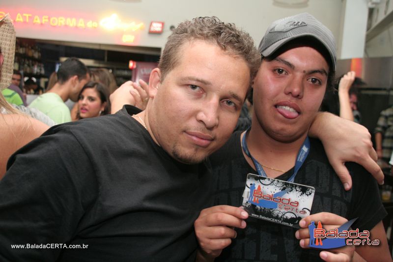 Balada: Fotos de Sexta na Plataforma do Choop na Cidade do Automovel - DF